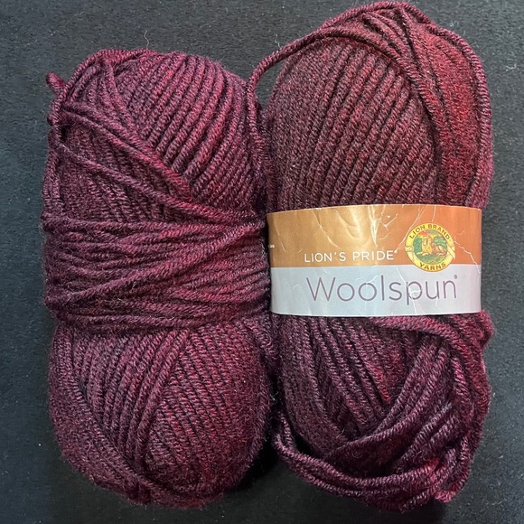Lion's Pride Woolspun yarn - claret - Picture 1 of 1